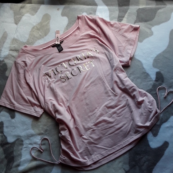 Victoria's Secret Tops - 💖NWT Victoria's Secret Tee sz L💖